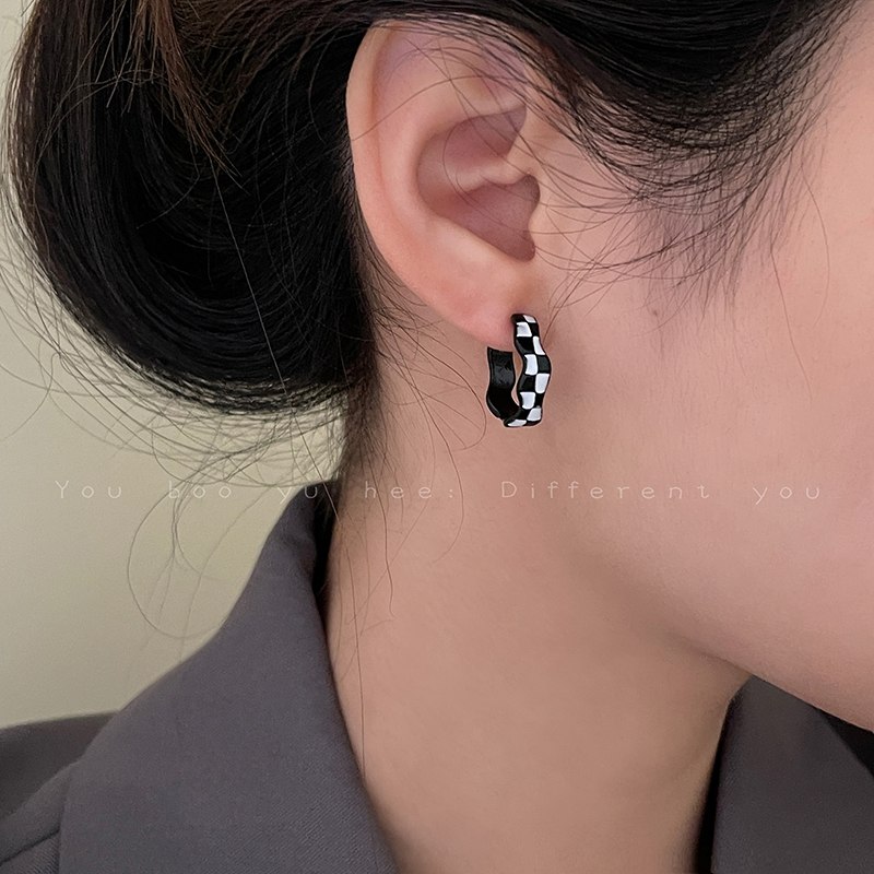 8.9元【有薄&荷】复古滴釉棋盘格C型耳环(0Rxw23cnw4G)/