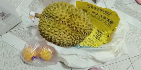 有些群友昨晚的榴莲到了 有些直接被后台砍单了 平常心吧一般1-2个会送 下得多就砍单了