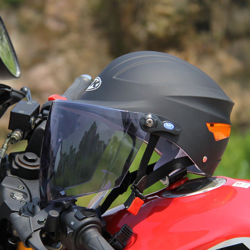 全国6月1日，强制执行“一盔一带”安全守护行动头盔你准备好了吗？限量抢！男女电动摩托车头盔69 