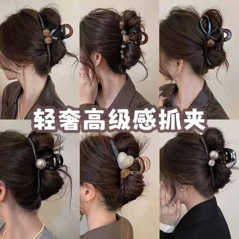 她非池物高级感鲨鱼夹超多歀式拍4件💰19.9🈴4.9/件姐妹们快挑挑