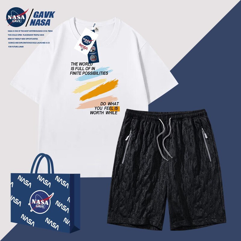 0点59.8元【gavk旗舰店】春夏情侣新款纯棉T恤短裤套装2)MIHRdkPqYtv)/:// CZ3457100%纯棉，绝对不起球~经典黑白配色~夏季轻松穿搭