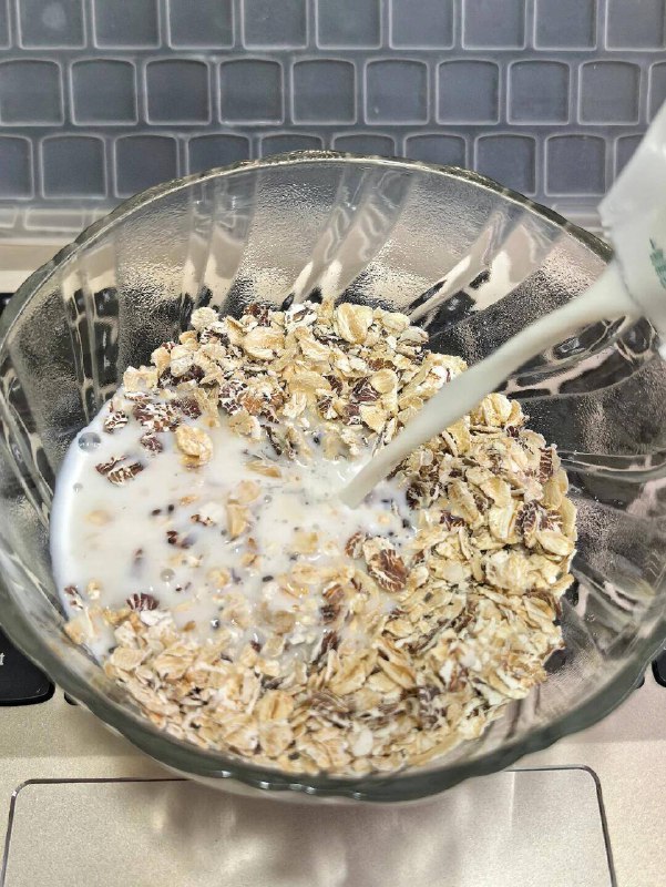 ②件25.8亓！🉐560g【OATLY】早餐燕麦片2袋麦有引力系列 配料hin干净还能做营养代餐酸奶碗啊✅-9/mh3l4Lovolt// AA11