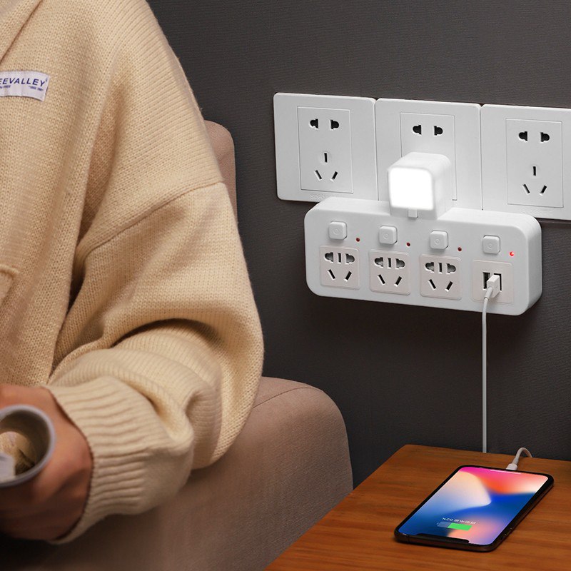 新款多功能插座转换器