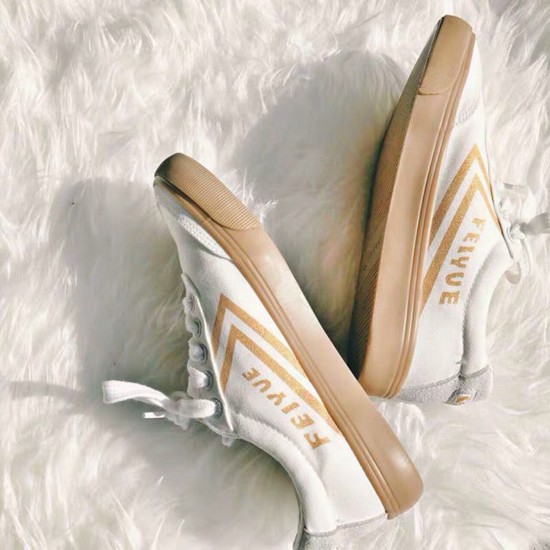 飞跃新款男女鎏金鞋子  (zJvJYBoPp1H)  78元 超级红包：