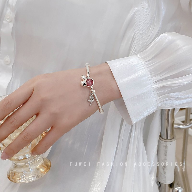 10.9元 芙唯旗舰店少女粉色草莓甜美铃铛手链(UVh9XRNaryE)/