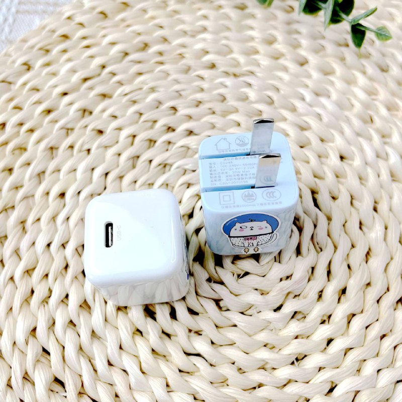 百补29.9💵到手~拍立减【绿联数码旗舰店】绿联mini闪充湃20W充电头)qoO7WecL20y)/ CZ11/适用苹果8-15pro全系快充~多彩出众~彰显时尚个性化！充电头用好点~不伤机放心