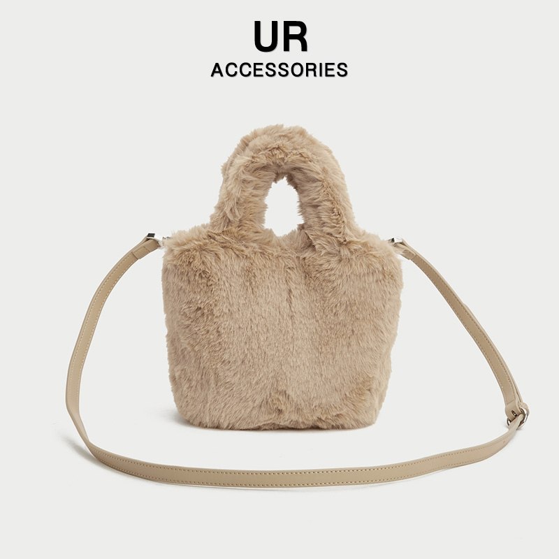 98元 UR箱包旗舰店百搭毛茸茸水桶包斜挎包(d70s2W7rR9Y)/
